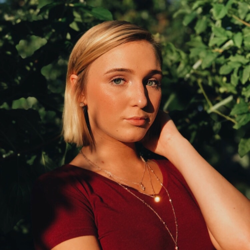 Meet your Posher, Joelle